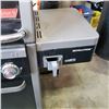 Image 3 : COLEMAN REVOLUTION PROPANE BBQ WITH TANK
