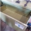 Image 2 : GREEN 3 DRAWER SHOP CABINET