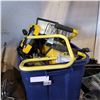 Image 1 : TOTE OF WORK LIGHTS