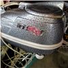 Image 2 : VINTAGE TRISTAR VACUUM IN TOTE