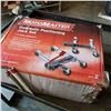 Image 1 : NEW MOTOMASTER HYDRAULIC POSITIONING JACK SET 1-1/2 TON CAPACITY INBOX
