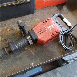 HILTI TE 005-AVR DEMOLITION HAMMER - WORKING