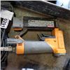 Image 3 : RIGID HEADLESS PIN AIR NAILERR