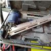 Image 2 : CAMBELL HAUSFELD IMPACT NAILER