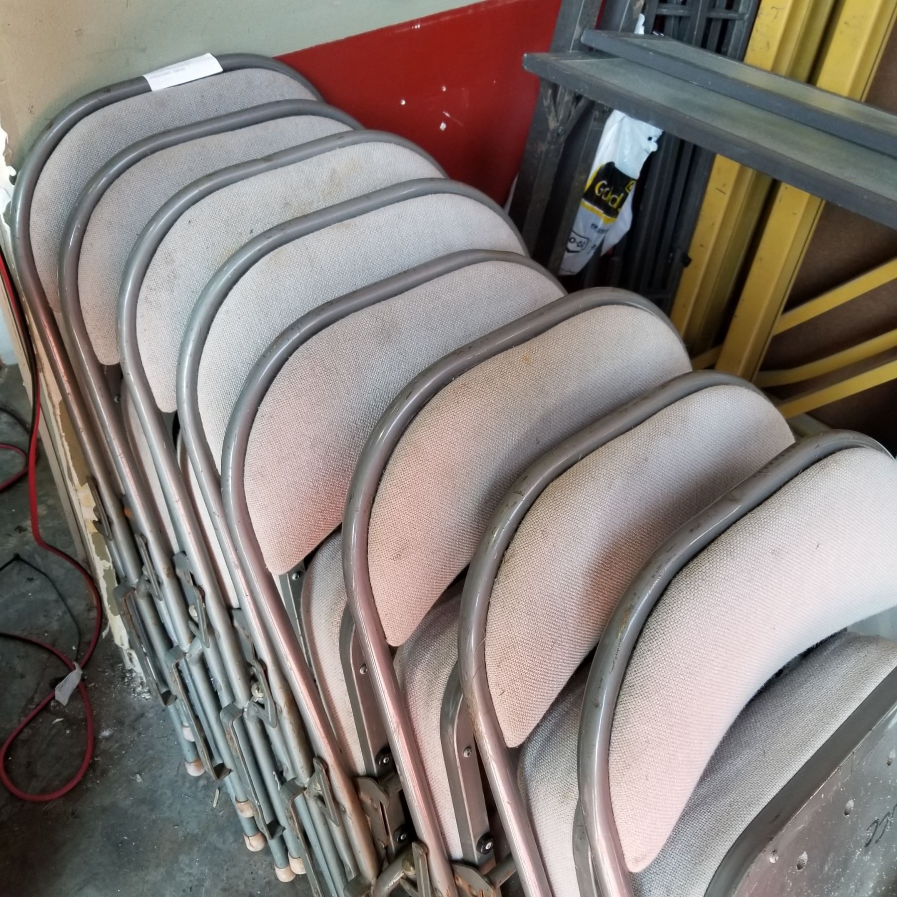 Interlocking Foldable Chairs 8 FOLDING INTERLOCKING UPHOLSTERED CHAIRS