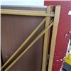 Image 2 : FOUR 6 FOOT SCAFFOLD UPRIGHTS