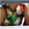Image 2 : BOX OF GARDEN SPRAYERS, GARDEN HOSE NOZZLES, AND SPRINKLER