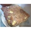 Image 2 : BIRCH BARK WOVEN BASKET FIRST NATIONS