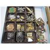 Image 2 : BOX AND TRAY OF JEWELLERY