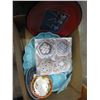Image 2 : LOT OF PLATTERS, DELFT PLATE, STUDIO POTTERY