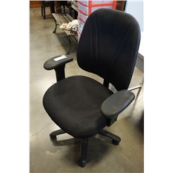 BLACK GASLIFT OFFICE CHAIR