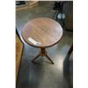 Image 2 : SOLID TEAK MID CENTURY SIDE TABLE