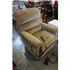 Image 2 : LAZY BOY LIFT CHAIR - WORKING