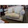 Image 2 : DECOR REST ROLLED ARM LOVESEAT