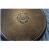Image 3 : 2 LODGE CAST IRON FRYING PANS