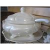 Image 2 : HAND BLOWN ART GLASS BOWL AND LIDDED CASSEROLE