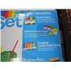 Image 2 : MELISSA AND DOUG EASEL ACCESSORY SET - NEW