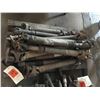 Image 1 : Pallet of used shafts