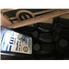 Image 3 : Pallet w/variety of oils - 1 LTR to 4LTR, 5W-20, 5W-30, 10W-30, 15W-40, transmission fluid, quadra t