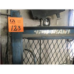Blue giant 1500 lb mobile lift, pallet jack 110V