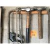 Image 6 : Metal top work bench w/vice grip and assorted tools