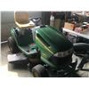 Image 5 : John Deere FGC-LA125 Riding Lawn Mower 100 series, 19.0 HP