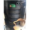 Image 2 : Tires