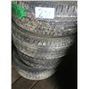 Image 4 : Tires
