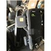 Image 1 : 5 seats & 1 console plus 1 bench seat