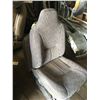 Image 2 : 5 seats & 1 console plus 1 bench seat