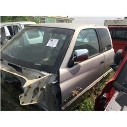 Truck salvage parts