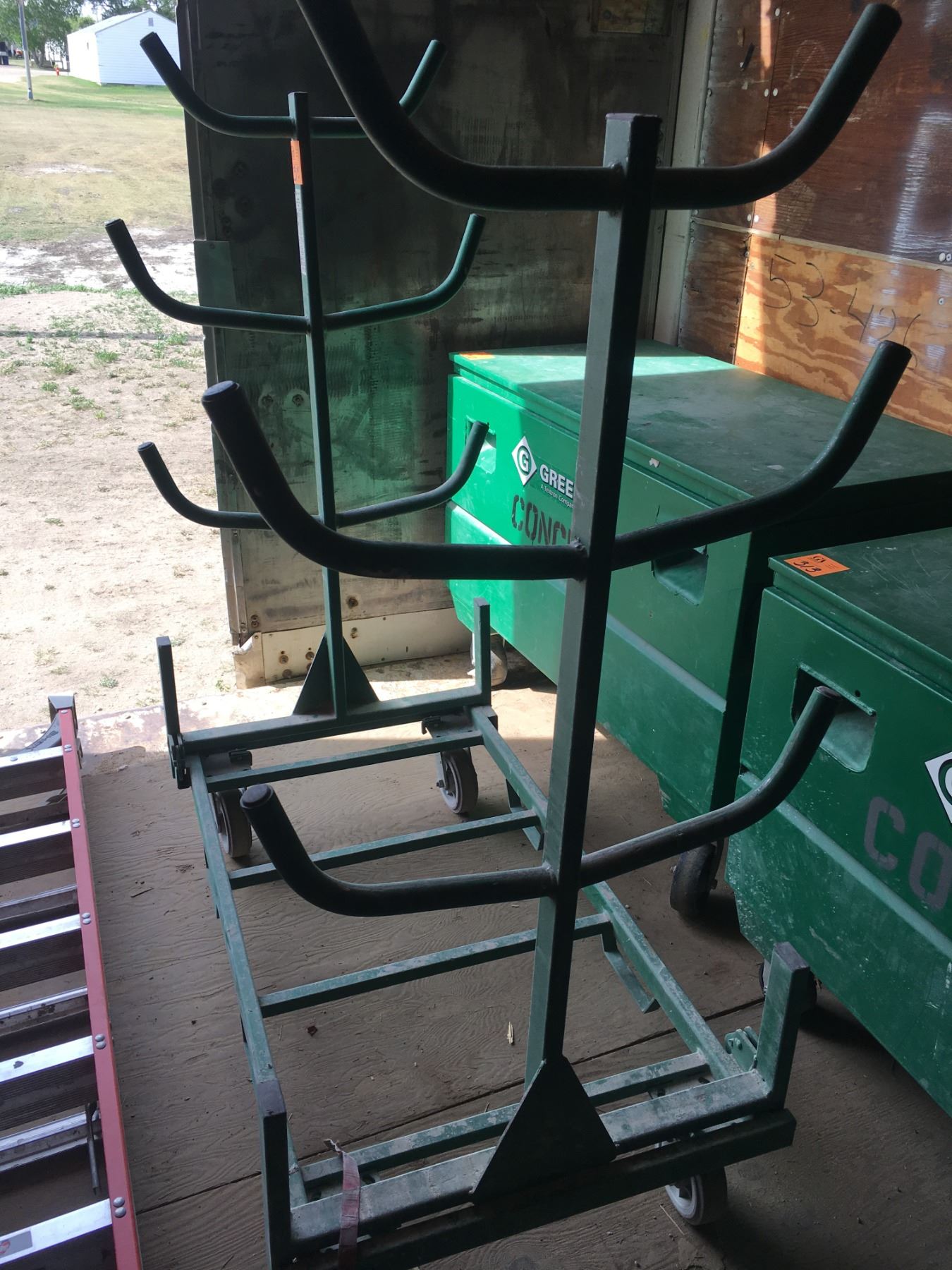 Greenlee conduit & pipe rack GFX668 w/cart