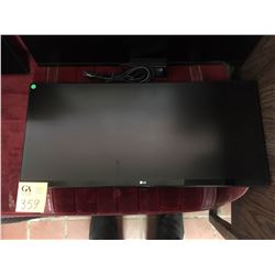 2 LG 26" Monitors (2018) #25UM58-P #25UM58-P