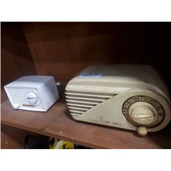 VINTAGE 501 BEAVER AND NORTHERN ELECTRIC MIDGE RADIO