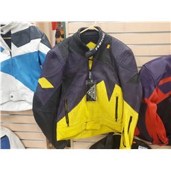 BRAND NEW TEKNIC LEATHER JACKET SIZE 42, RETAIL $379.99