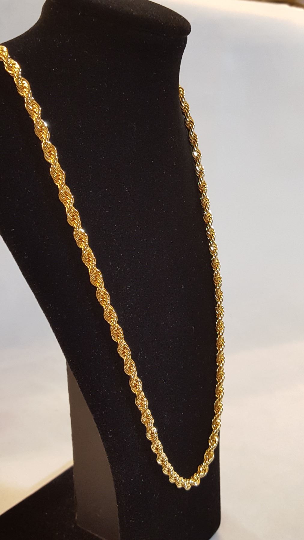 AWESOME 14 Kt. GOLD PLATED ROPE CHAIN.
