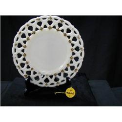 1910 MILKGLASS RETICULATED PLATE W/GOLD FLORETS 7