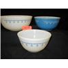 Image 1 : PYREX MIXING BOWLS 3 PC GRADUATED SET, 10 1/2in, 
