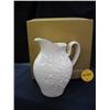 Image 1 : LENOX PITCHER 6 3/4in W/BERRY RELIEF EXCELLENT, W