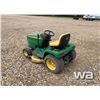 Image 4 : JOHN DEERE GT225 LAWN MOWER