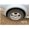 Image 10 : 2001 VOLKSWAGON GOLF 4-DOOR CAR