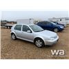 Image 2 : 2001 VOLKSWAGON GOLF 4-DOOR CAR
