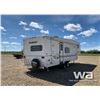 Image 3 : 1997 SANDPIPER 5TH WHEEL TRAVEL TRAILER