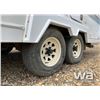 Image 14 : 1999 TRAVELAIRE 5TH WHEEL TRAVEL TRAILER