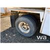 Image 12 : 1981 FORD F700 FUEL TANK TRUCK