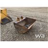 Image 3 : JOHN DEERE 36" CLEAN OUT BUCKET