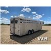 Image 3 : 1988 SOONER 27 FT. HORSE TRAILER