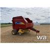 Image 2 : 2011 NEW HOLLAND BR7090 ROUND BALER