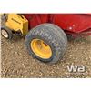 Image 7 : 2011 NEW HOLLAND BR7090 ROUND BALER