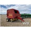 Image 2 : 1999 NEW HOLLAND 688 ROUND BALER